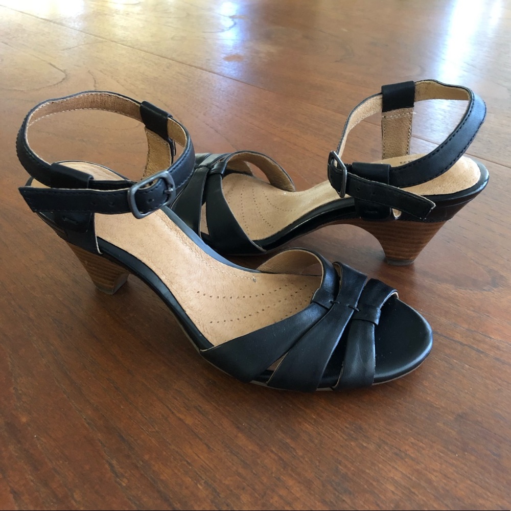 Clarks Artisan Leather Sandals